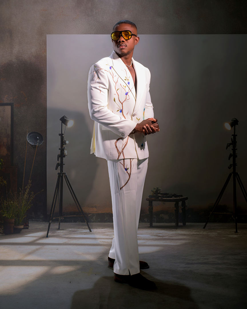 The Art Suit - Image 2