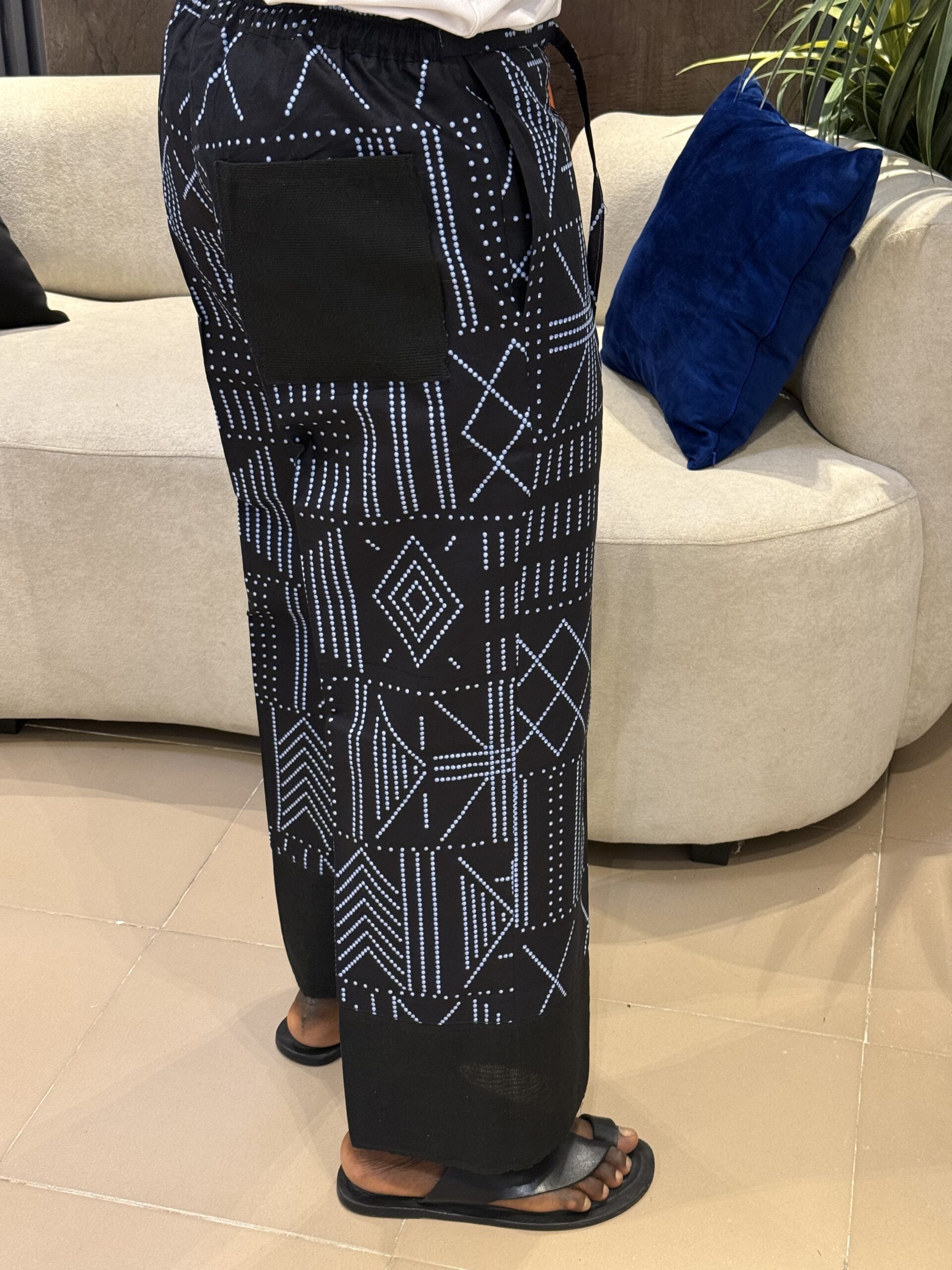 Sales 19 - Image 2