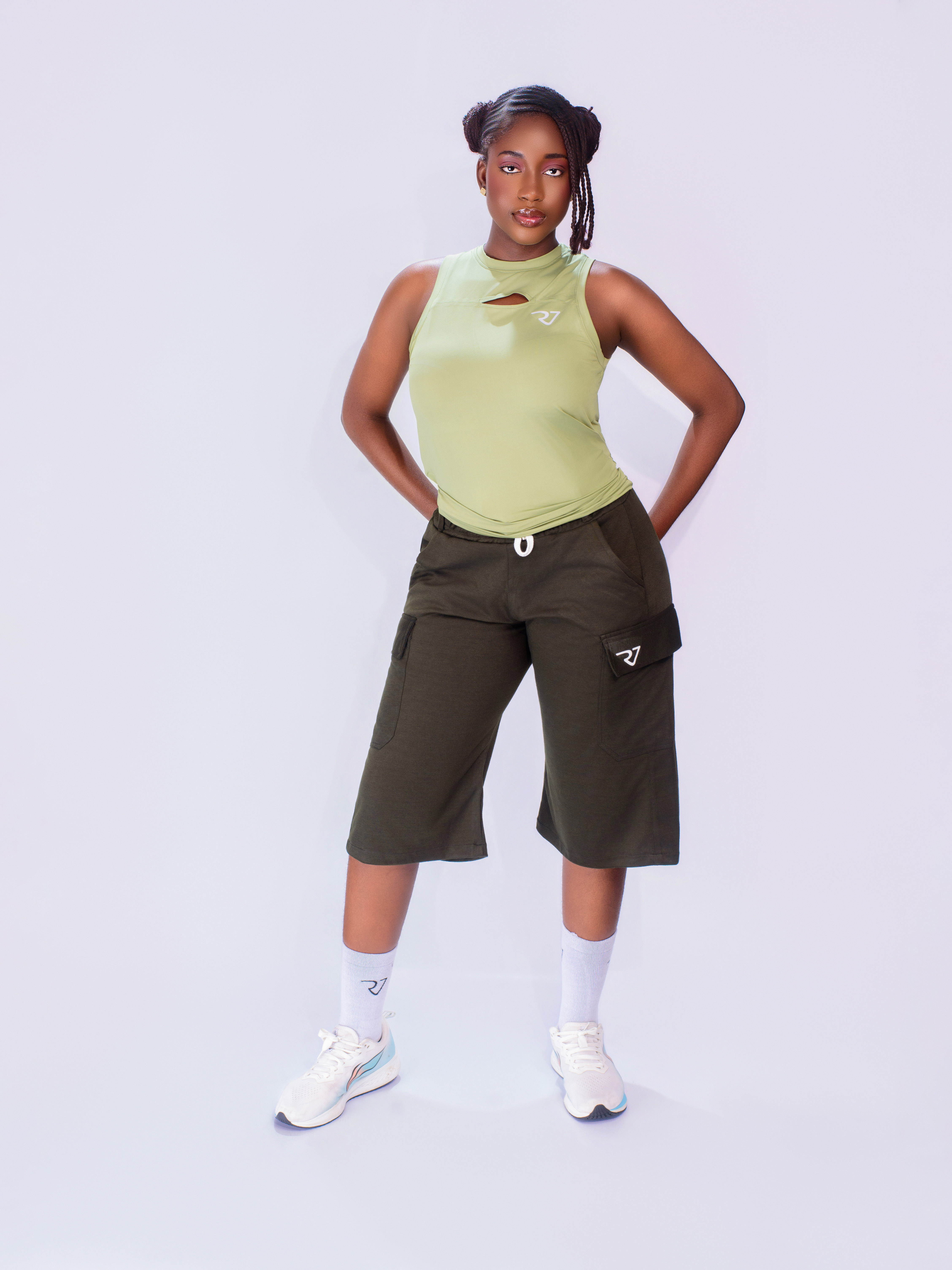 Green joggers and top set - Image 3