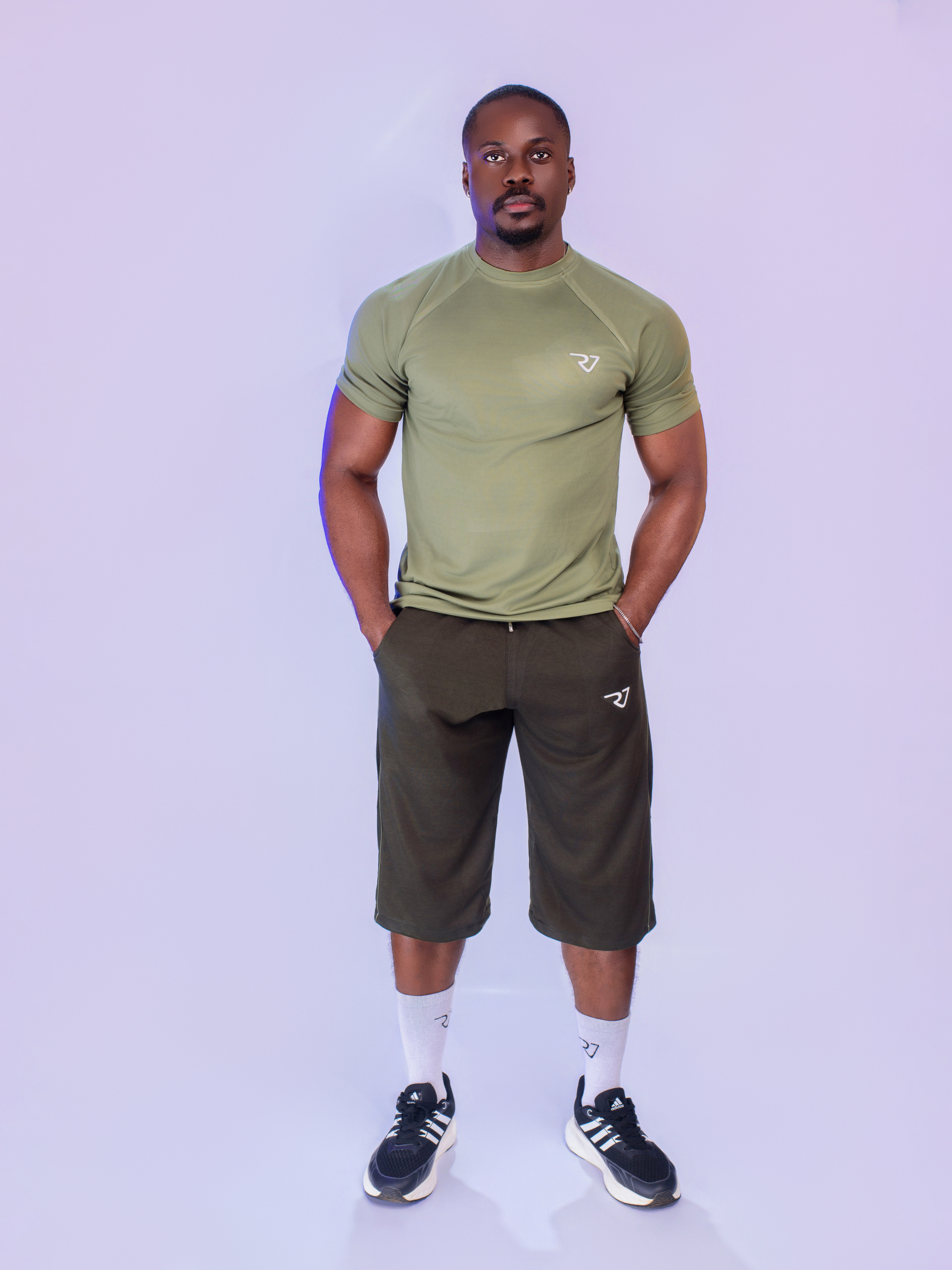 Joggers and top - Image 2